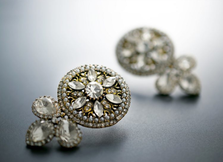 Antique diamond jewelry