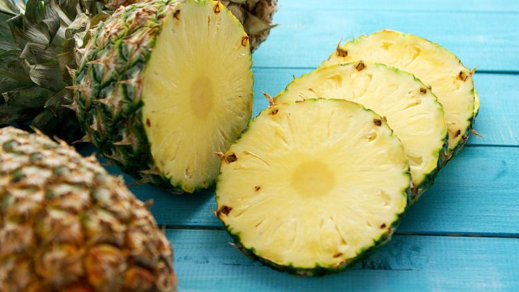 Slices of fresh pineapple